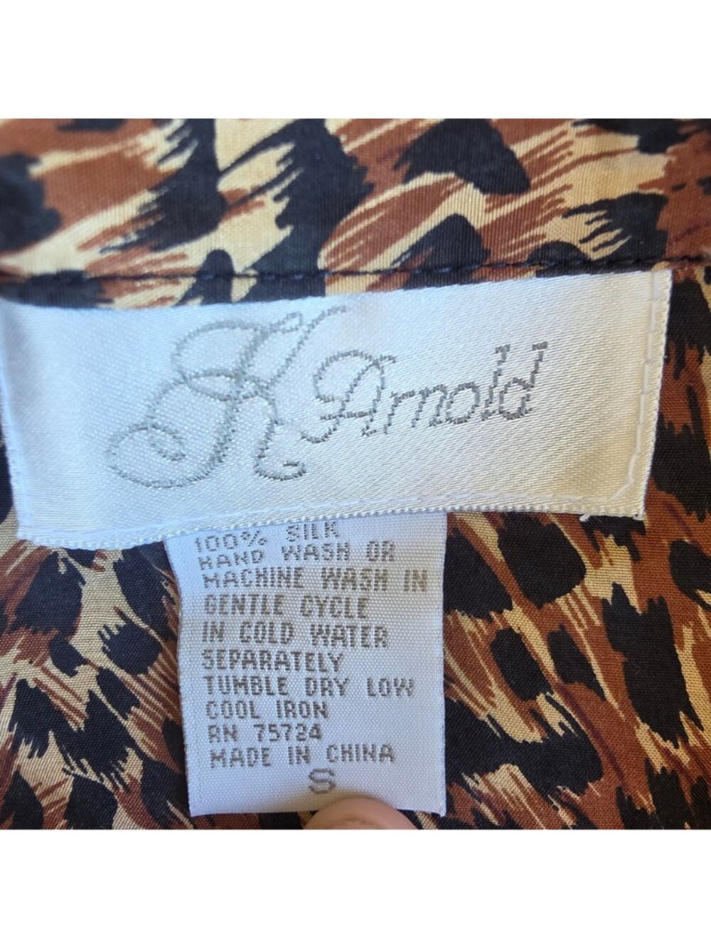 Vintage 90s K Arnold 100% Silk Animal Print Blouse Mob Wife Quiet Luxury M - Picture 2 of 4